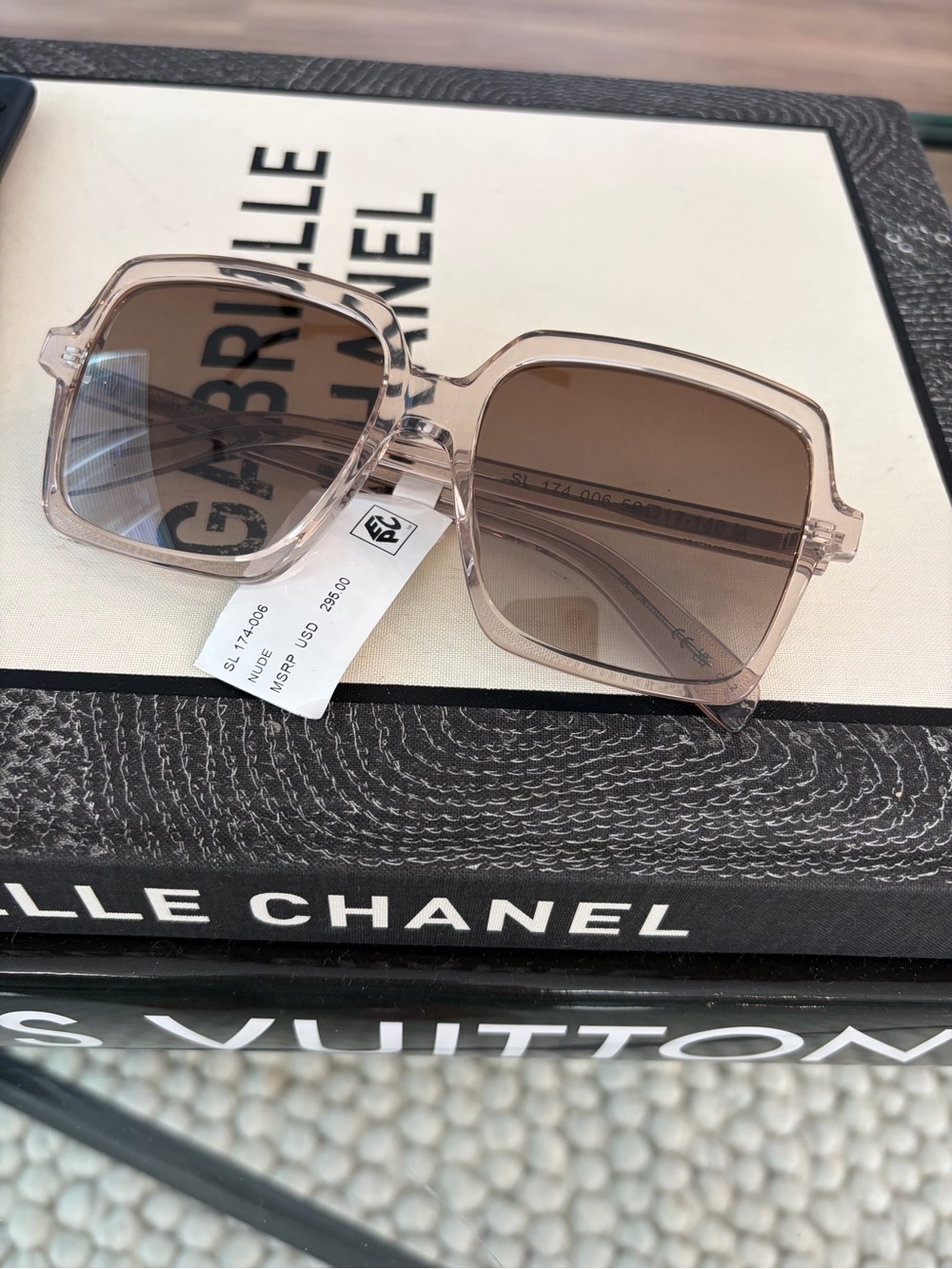 Saint Laurent ♥︎
56mm Gradient Square Sunglasses